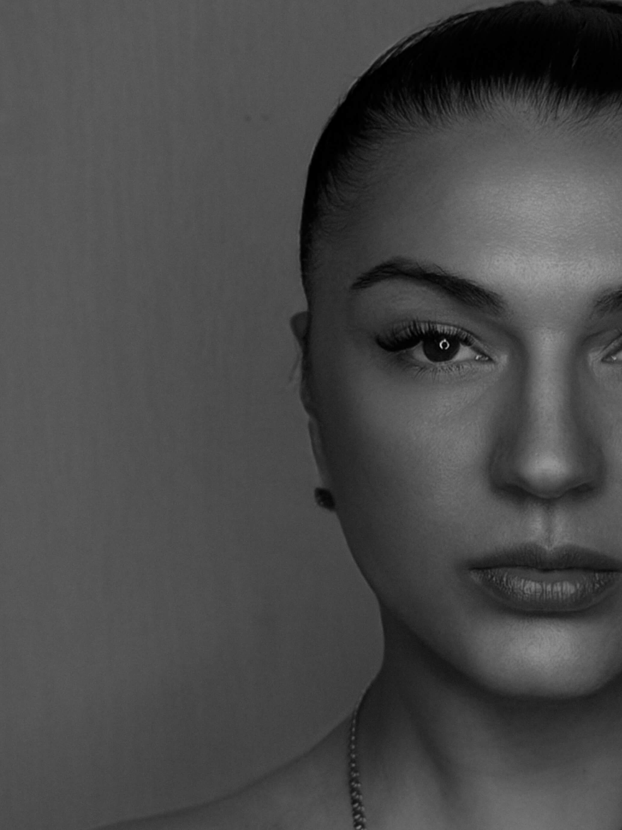 Наращивание ресниц в Арамиле и Екатеринбурге - работа мастера Зайнаб Свежанова